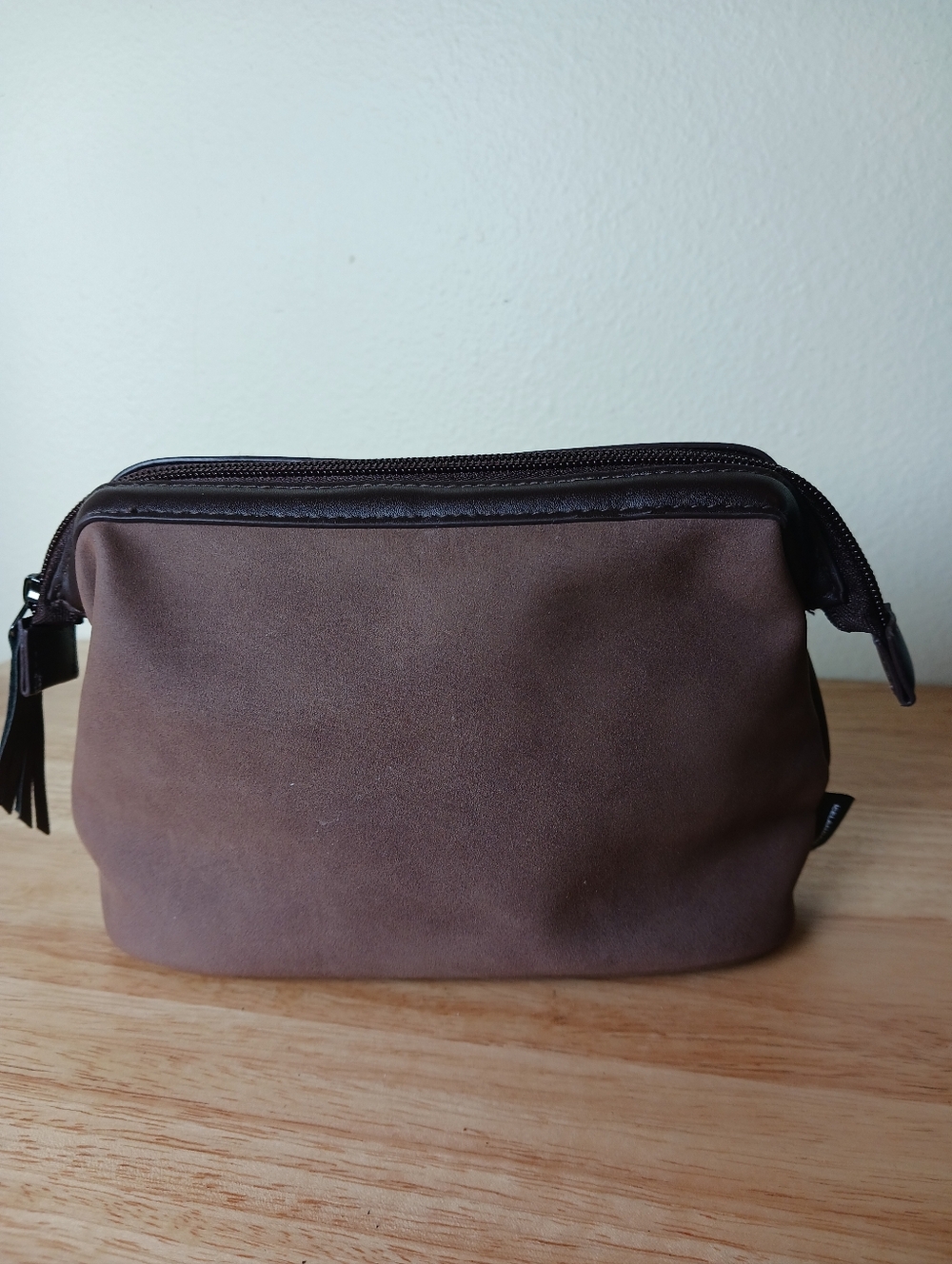 Classic Men's Brown Toiletry Pouch with Dark Trim